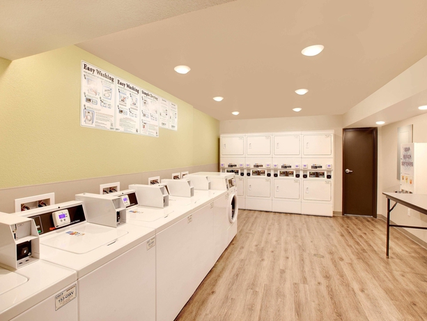 Imagen de los interiores del Hotel Woodspring Suites Houston Northwest. Foto 15
