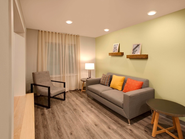 Imagen de los interiores del Hotel Woodspring Suites Houston Northwest. Foto 17