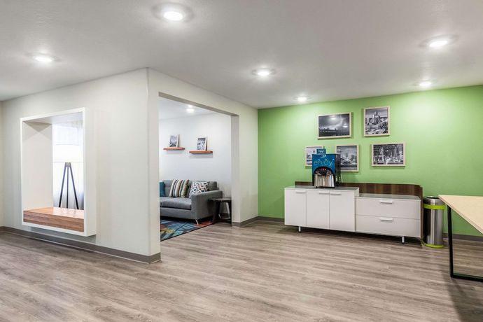 Imagen de los interiores del Hotel Woodspring Suites Indianapolis Castleton. Foto 18