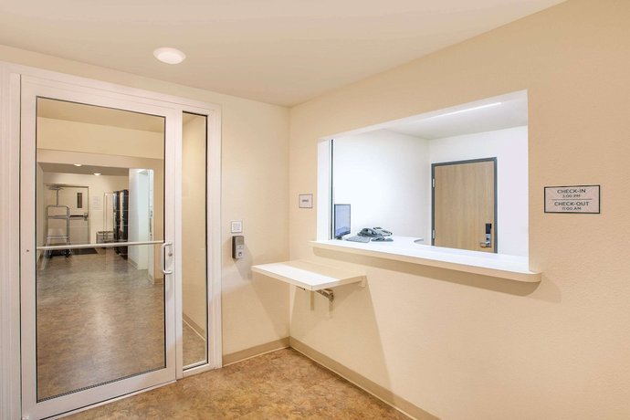 Imagen de los interiores del Hotel Woodspring Suites Jacksonville Beach Blvd. Foto 18