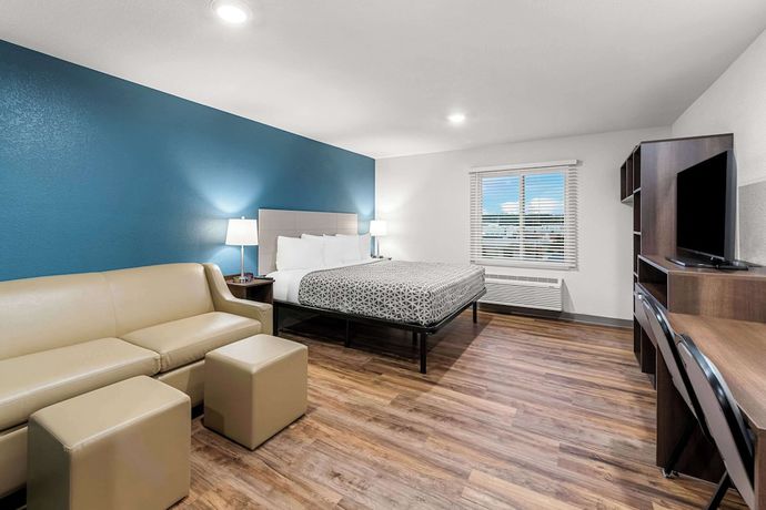 Imagen de la habitación del Hotel Woodspring Suites Kansas City Airport. Foto 4