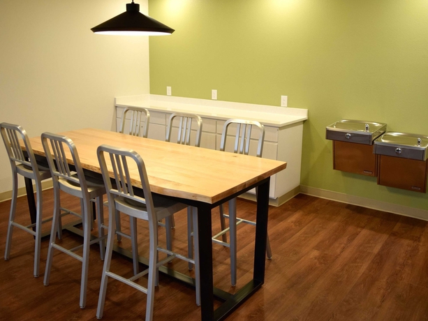 Imagen de los interiores del Hotel Woodspring Suites Las Colinas - Northwest Dallas. Foto 8