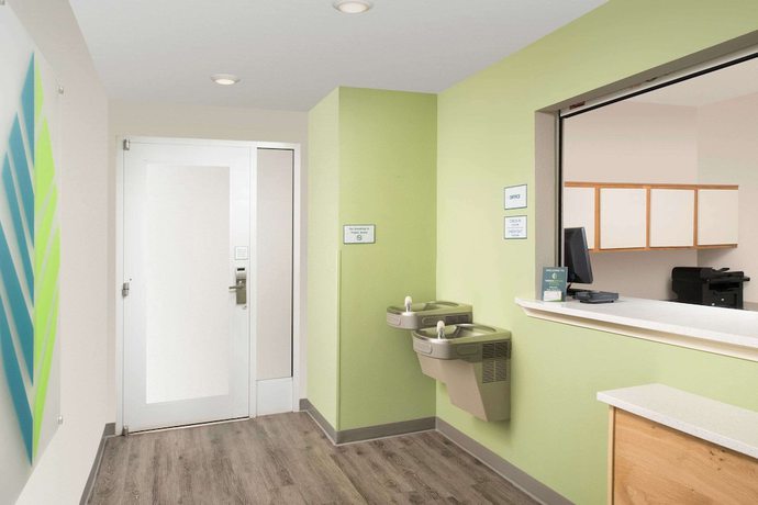 Imagen de los interiores del Hotel Woodspring Suites Macon North I-75. Foto 18