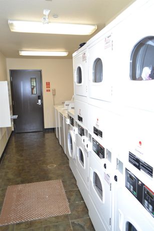 Imagen de los interiores del Hotel Woodspring Suites Murfreesboro. Foto 16