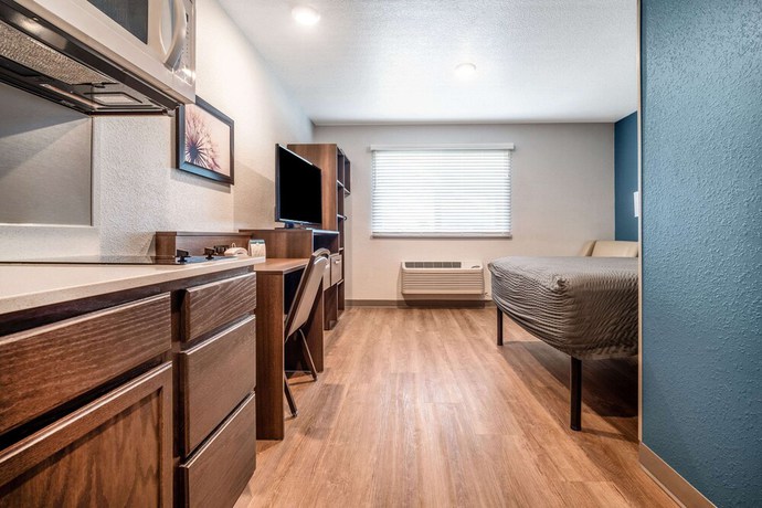 Imagen de la habitación del Hotel Woodspring Suites Naples West. Foto 3