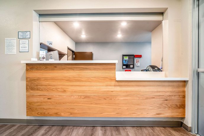 Imagen de los interiores del Hotel Woodspring Suites Naples West. Foto 17
