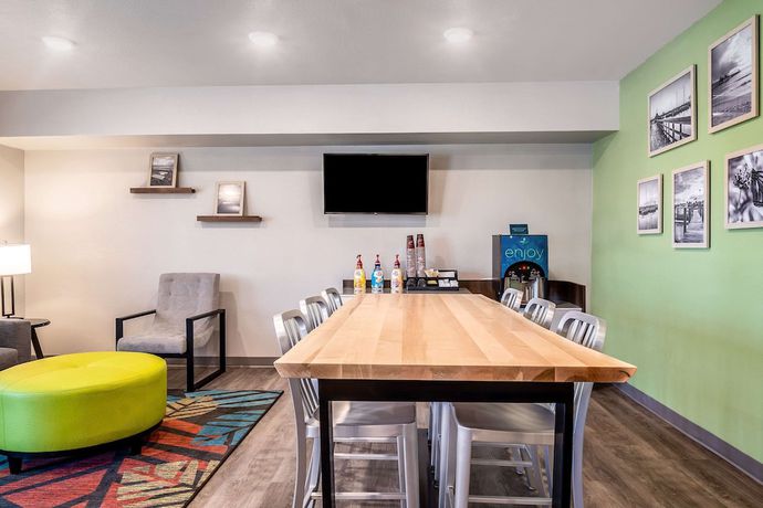 Imagen de los interiores del Hotel Woodspring Suites Naples West. Foto 20