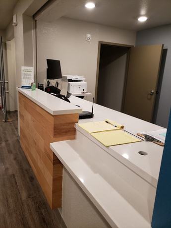 Imagen de los interiores del Hotel Woodspring Suites Orlando International Drive. Foto 16