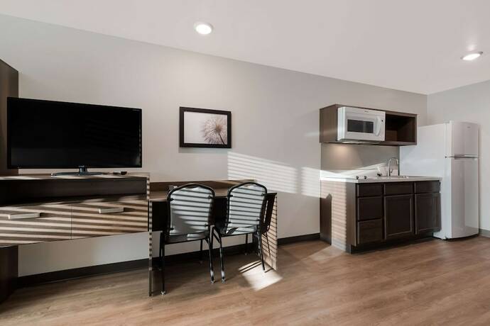 Imagen de la habitación del Hotel Woodspring Suites Phoenix-deer Valley. Foto 12