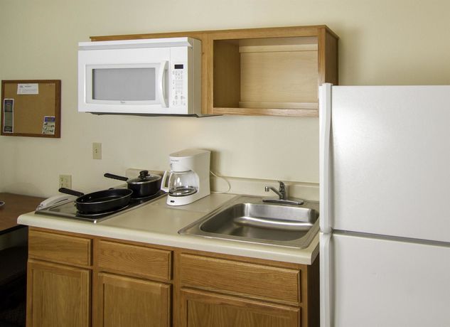 Imagen de los interiores del Hotel Woodspring Suites Richmond Colonial Heights Fort Lee. Foto 16
