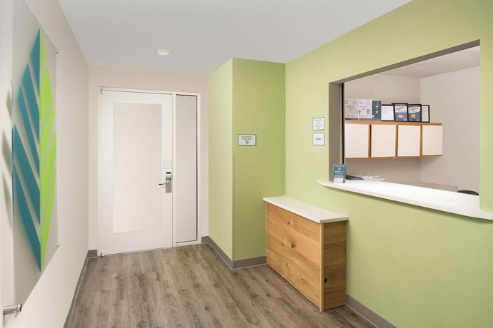 Imagen de los interiores del Hotel Woodspring Suites Savannah Garden City. Foto 16
