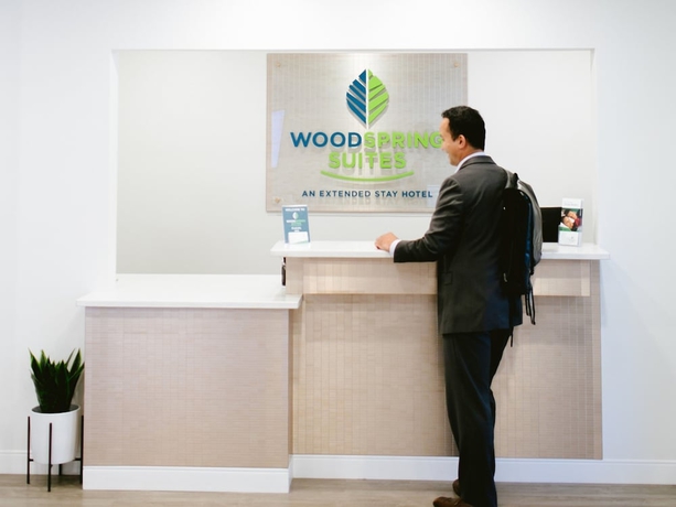 Imagen de los interiores del Hotel Woodspring Suites Seattle Redmond. Foto 17