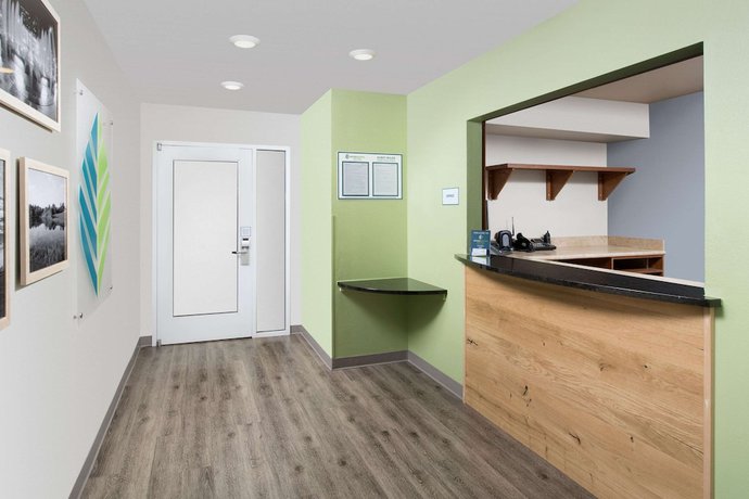 Imagen de los interiores del Hotel Woodspring Suites St. Louis Arnold. Foto 14