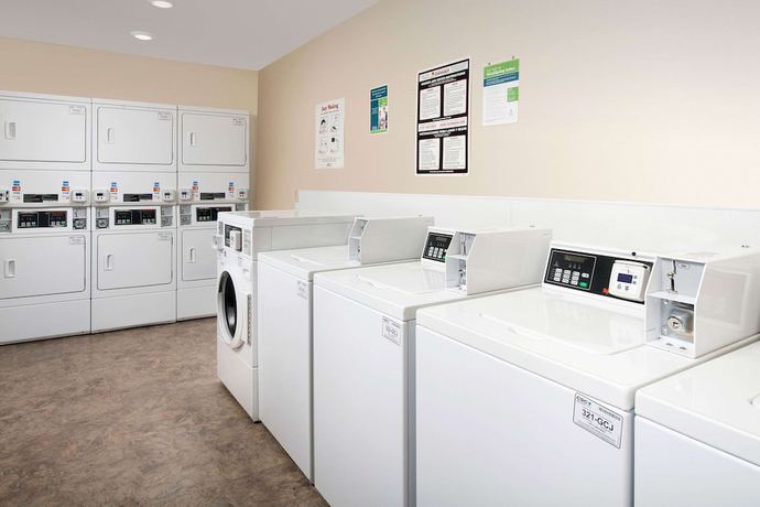 Imagen de los interiores del Hotel Woodspring Suites St. Louis Arnold. Foto 15