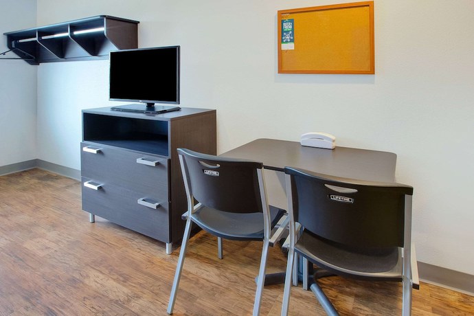 Imagen de la habitación del Hotel Woodspring Suites St Louis St Charles. Foto 6