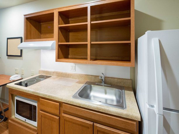 Imagen de la habitación del Hotel Woodspring Suites Topeka, Topeka. Foto 9