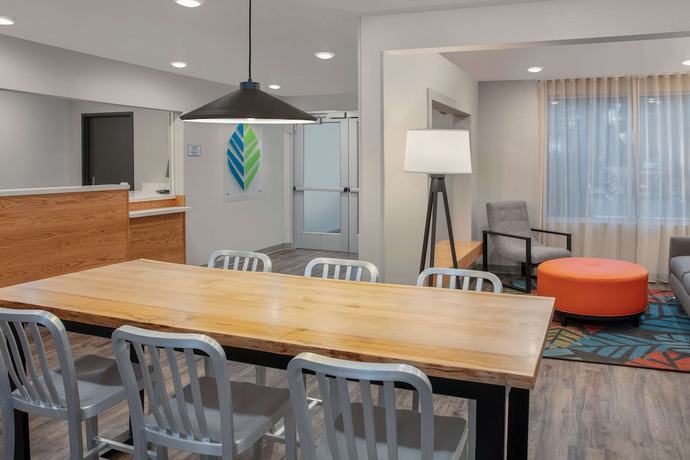 Imagen de los interiores del Hotel Woodspring Suites Washington Dc East Arena Drive. Foto 16