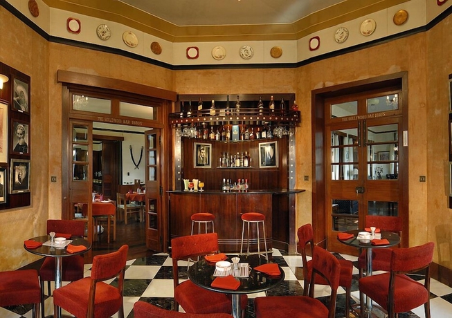 Imagen del bar/restaurante del Hotel Woodville Palace by Signum. Foto 6