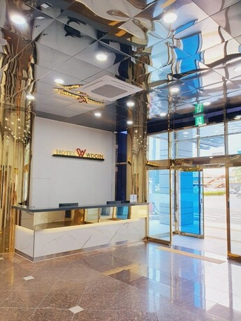 Imagen de los interiores del Hotel Wooin. Foto 34