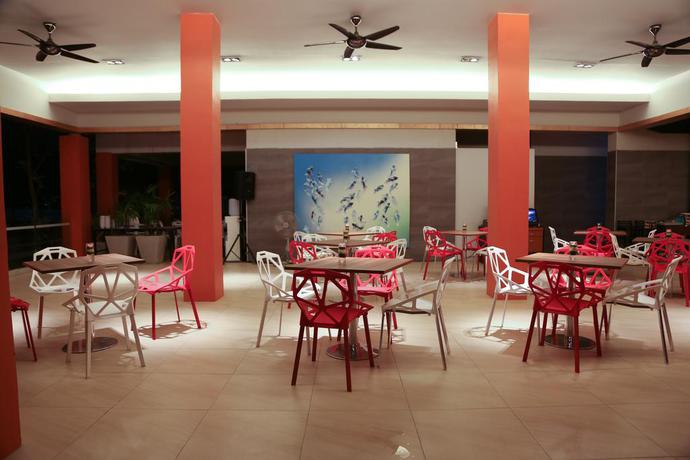 Imagen de los interiores del Hotel Woraburi Pattaya Resort and Spa. Foto 8