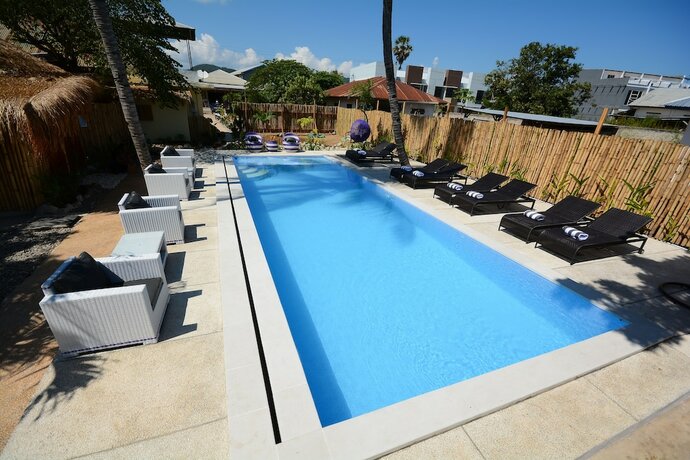 Imagen de la piscina del Hotel World Bnb. Foto 29