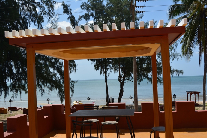 Imagen de los exteriores del Hotel World Cat And Resort. Foto 12