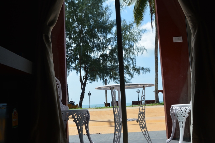 Imagen de los exteriores del Hotel World Cat And Resort. Foto 17