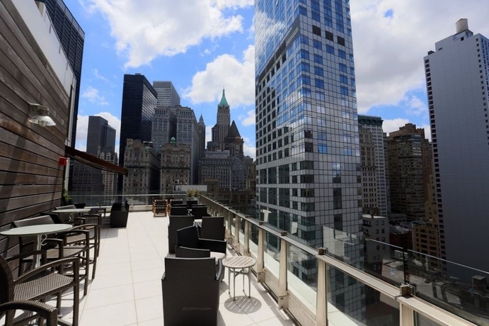 Imagen de los exteriores del Hotel World Center Hotel. Foto 8