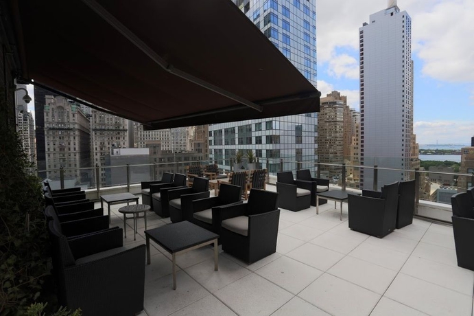 Imagen de los exteriores del Hotel World Center Hotel. Foto 10