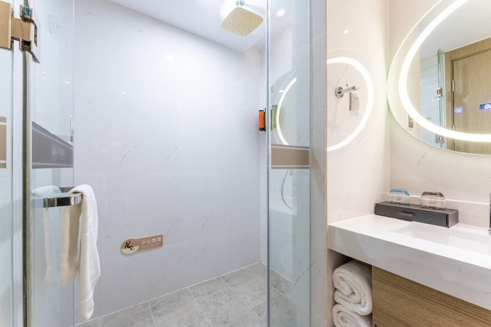 Imagen de la habitación del Hotel World Olympic Sports Center Branch. Foto 6