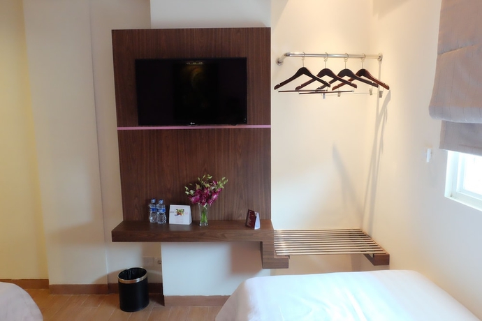 Imagen de la habitación del Hotel World, Pekojan. Foto 12