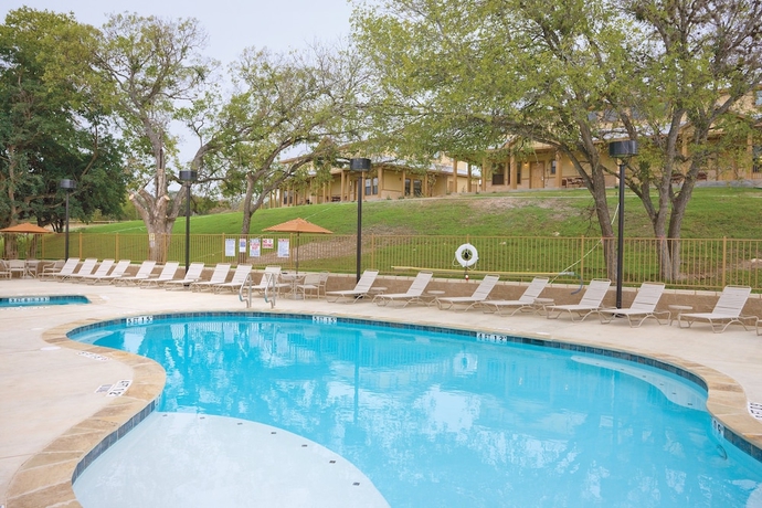 Imagen de la piscina del Hotel WorldMark New Braunfels. Foto 19