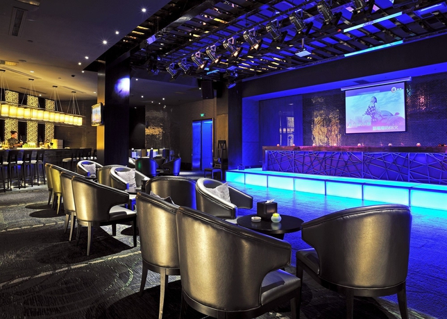 Imagen del bar/restaurante del Hotel Worldhotel Grand Dushulake. Foto 2