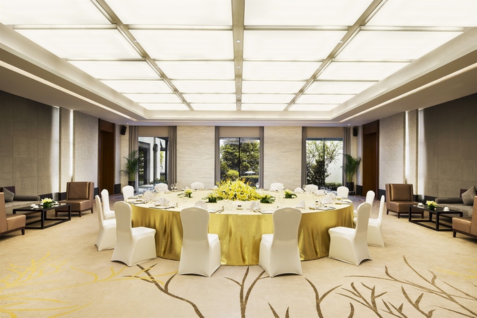 Imagen de los interiores del Hotel Worldhotel Grand Dushulake. Foto 14