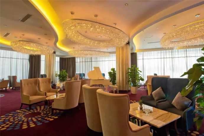 Imagen del bar/restaurante del Hotel Worldhotel Grand Jiaxing Hunan. Foto 2