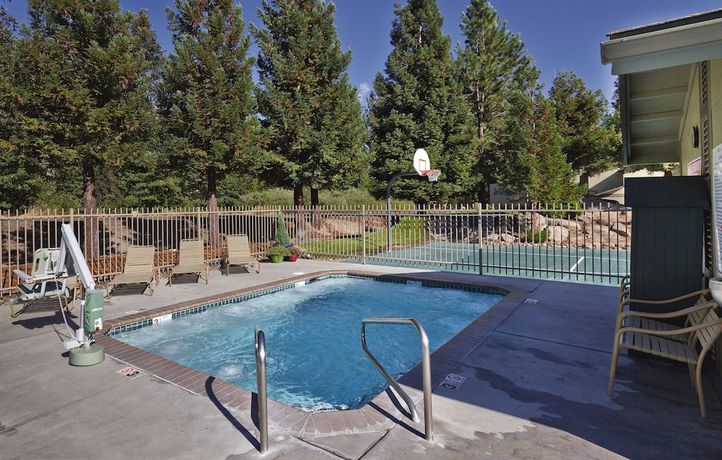 Imagen de la piscina del Hotel Worldmark Bass Lake. Foto 16