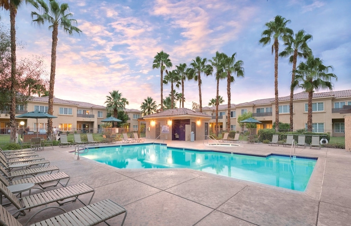 Imagen de la piscina del Hotel Worldmark Cathedral City. Foto 19