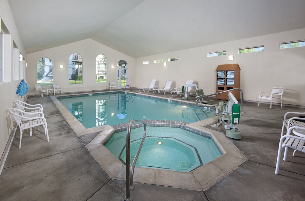 Imagen de la piscina del Hotel Worldmark Midway. Foto 8