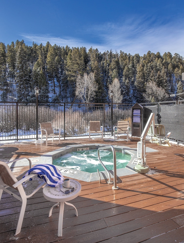 Imagen de la piscina del Hotel Worldmark Red River. Foto 20