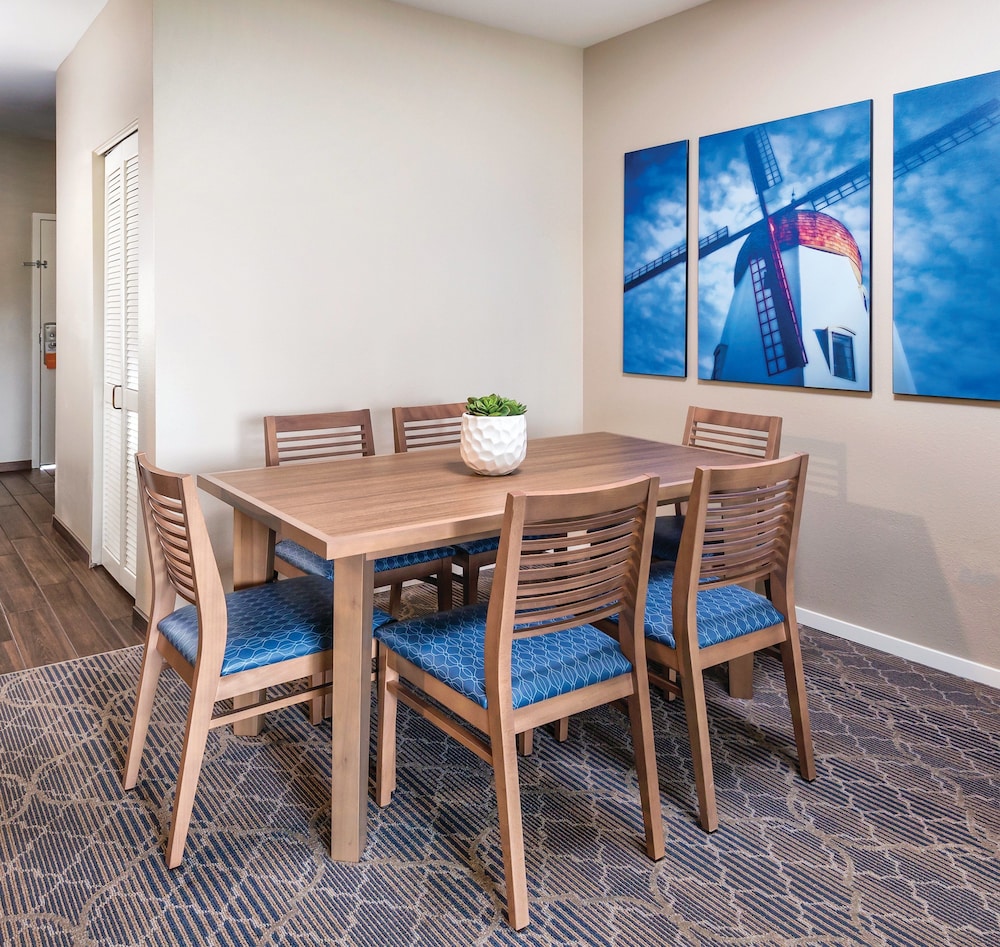 Imagen de la habitación del Hotel Worldmark Solvang. Foto 4