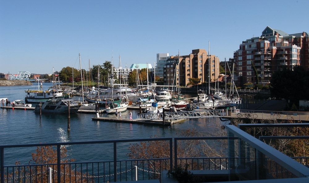 Imagen de los exteriores del Hotel Worldmark Victoria. Foto 15