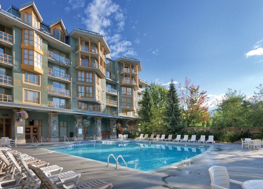 Imagen de la piscina del Hotel Worldmark Whistler - Cascade Lodge. Foto 16