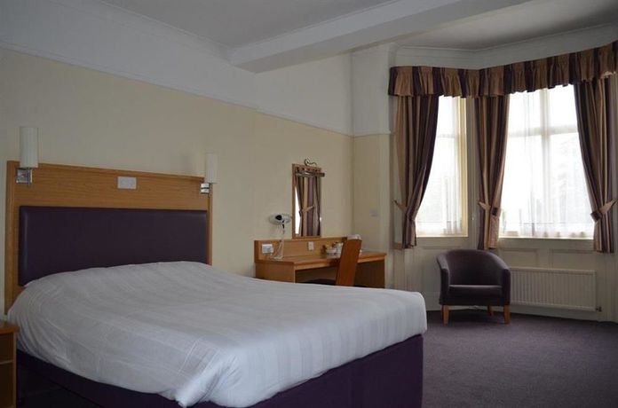 Imagen de los exteriores del Hotel Worplesdon Place. Foto 13
