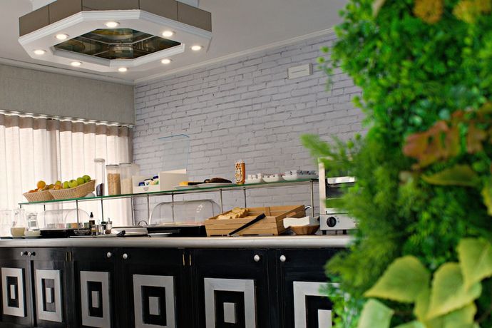 Imagen del bar/restaurante del Hotel Wot Costa Da Caparica. Foto 2