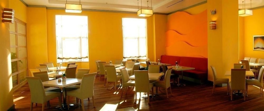 Imagen del bar/restaurante del Hotel Wow Airport. Foto 5