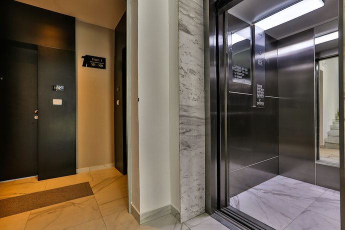 Imagen de los interiores del Hotel Wow, Budva. Foto 17
