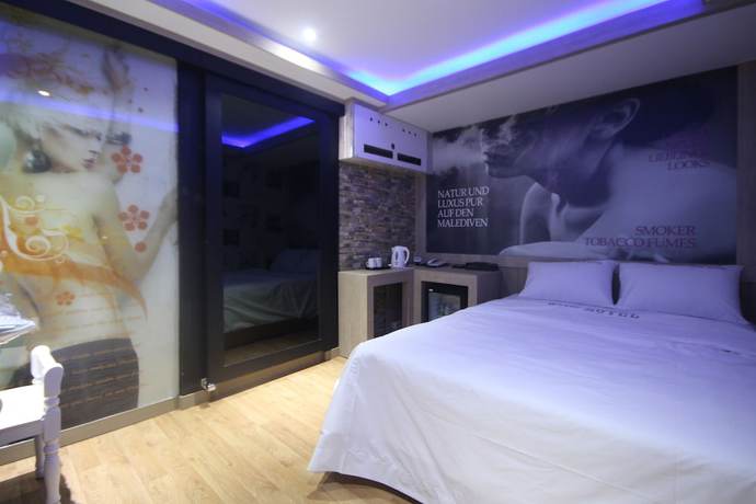 Imagen de la habitación del Hotel Wow Motel. Foto 4