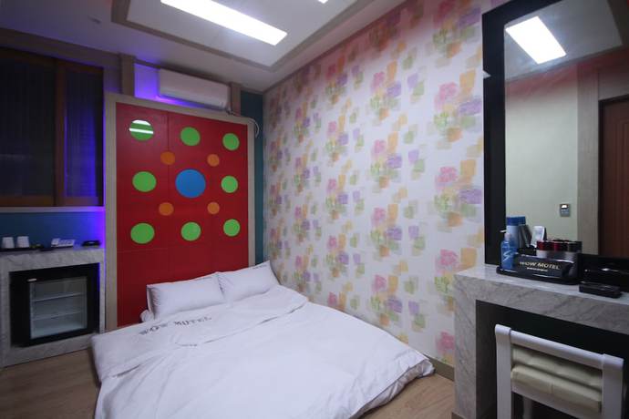 Imagen de la habitación del Hotel Wow Motel. Foto 5