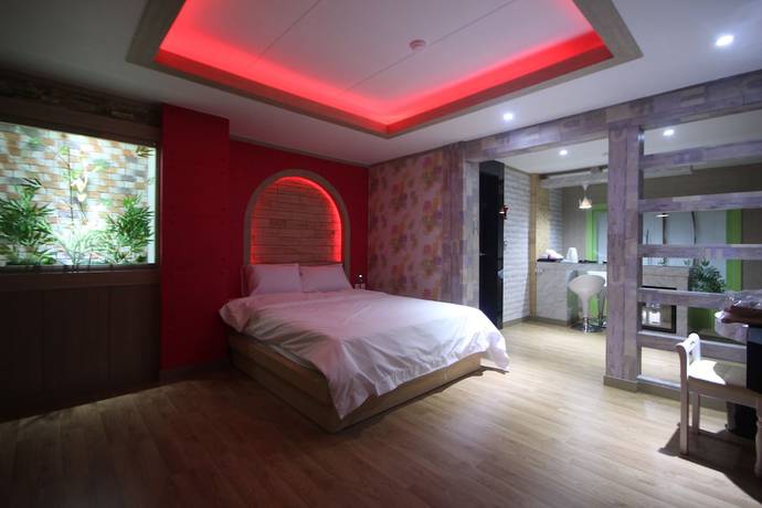 Imagen de la habitación del Hotel Wow Motel. Foto 6