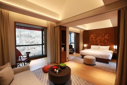 Imagen de la habitación del Hotel Wudang Mountain The Yew House. Foto 20